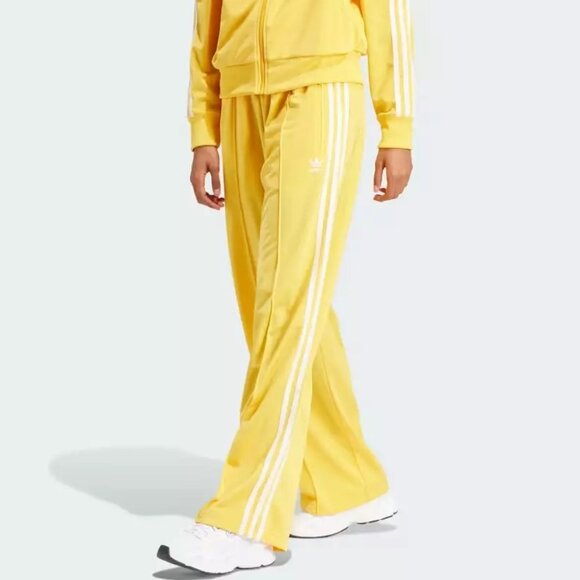 Adidas Originals Women's BOLD GOLD Firebird Loose Track Pants IP0641 - Picture 1 of 5